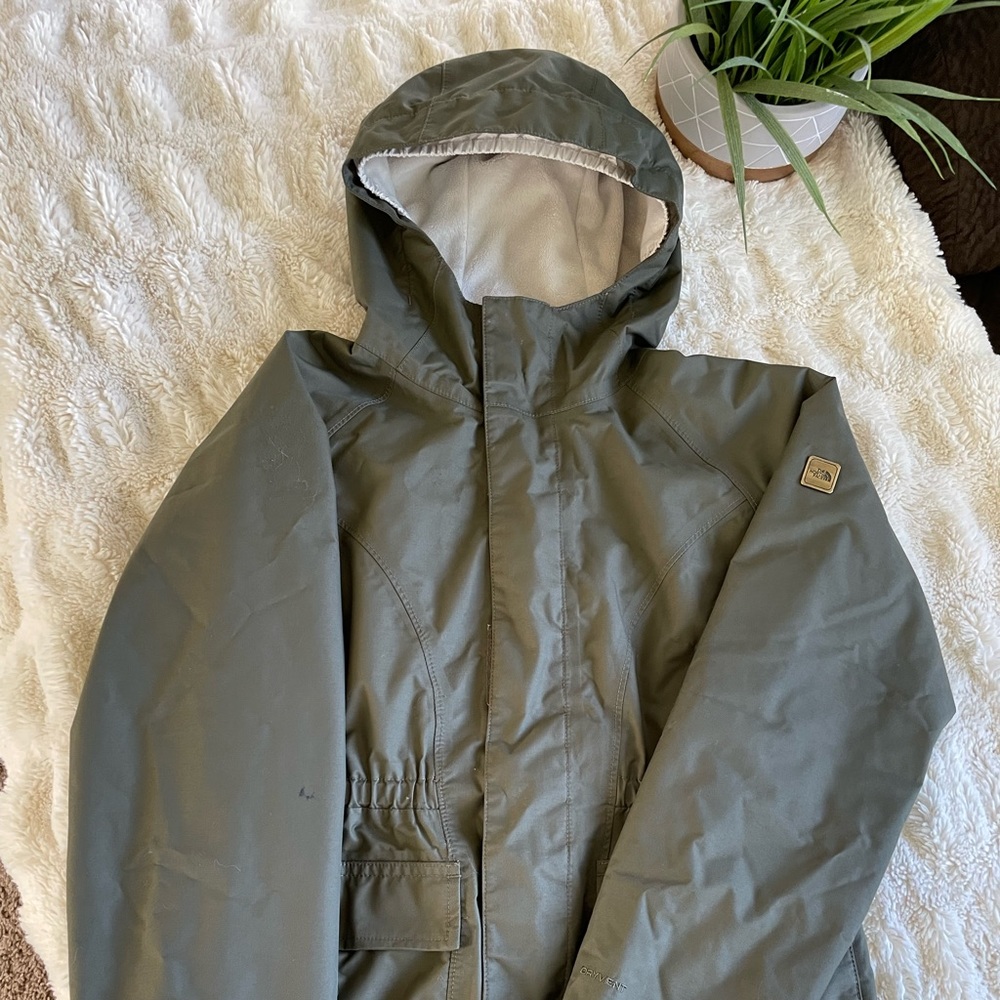 EUC The North Face hunter green jacket.